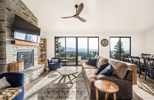 Osprey Mountain Lodge | Incredible Lake Views Await You