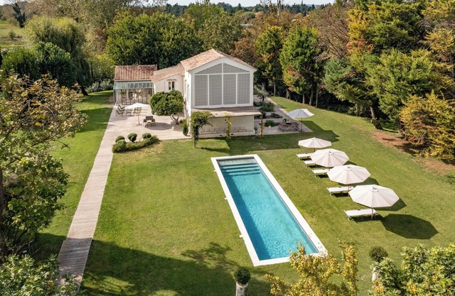 Otium house : charming house 1.5-hectare property bordered by a river
