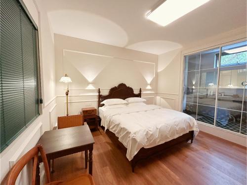 Oumuamua BOOKSTORE &GUESTHOUSE