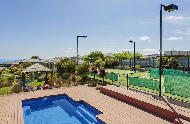 Outdoor Fun In The Sun - Swimming Pool and Tennis Court