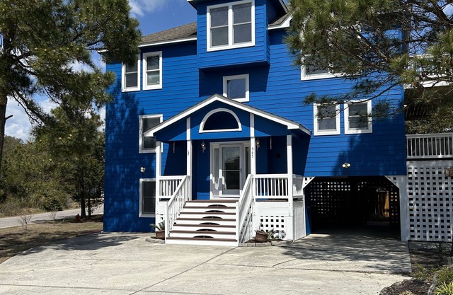 Outer Banks Family-sized Vacation Home 10-minute Walk from the Beach.