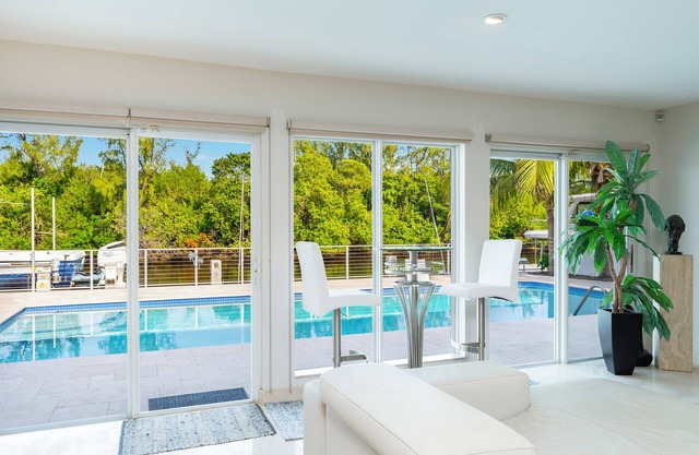 Outstanding/BEST Waterfront Home 40' Heated Saltwater Pool w/Island View VIDEO