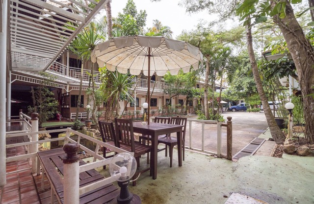 OYO 703 Koh Chang Riverside Resort