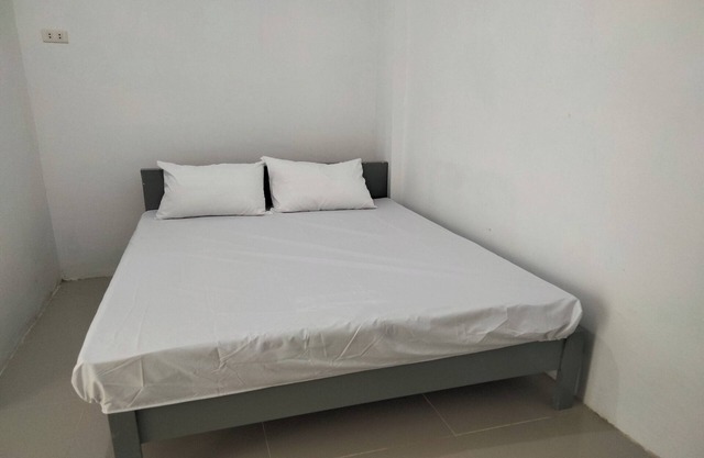 OYO Life 93054 Th Residence 135 Syariah
