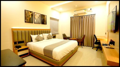 P A R K Guest House ! Premium Rooms With Family Retreat