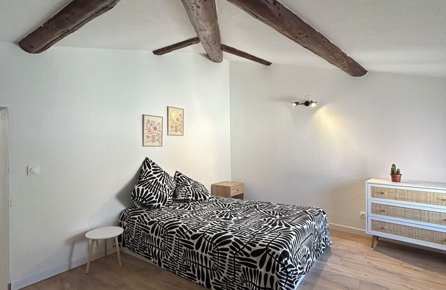 Pretty T2 in the heart of Saint Maximin La Sainte-Baume