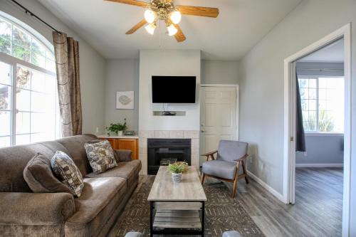 Pacific Plaza #604 - Coral Condo - 1BdrmD-K-QSofa