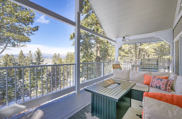 Pagosa Springs Family Retreat w/Game Room & Views