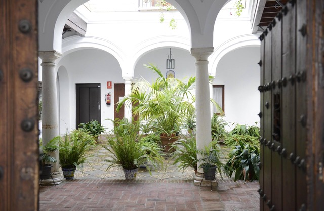 PALACIO LAS PALOMAS HOUSE. Apt. Centro 600m. Beach with garage. SPECIAL OFFER 2018