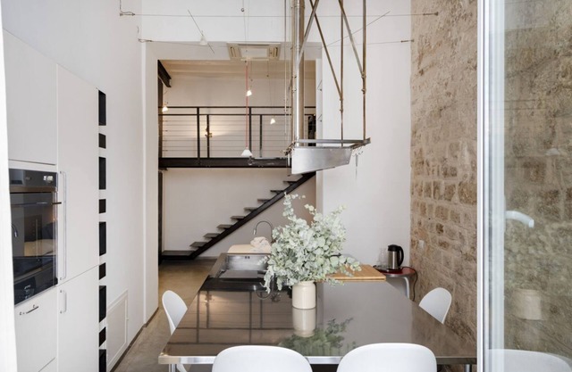 Palazzo D’Amelj – Modern Loft in the Heart of Bari Vecchia