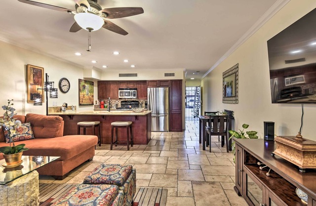Palm Springs Condo w/ Resort Amenities & Pool