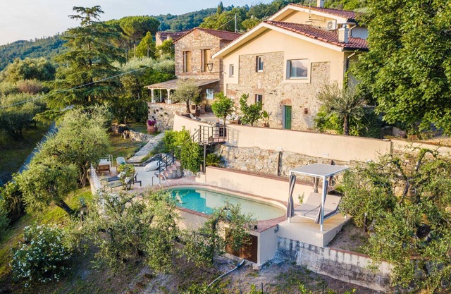 Panoramic Farmhouse with Pool and Amazing Views