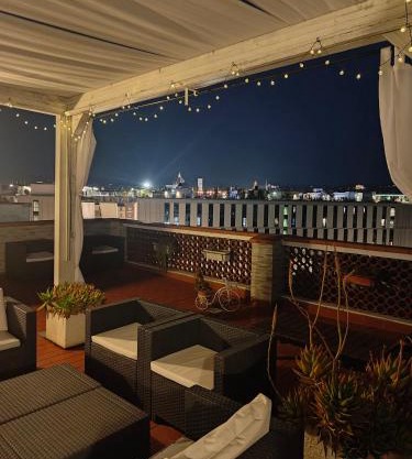 Panoramic Luxury Little Penthouse