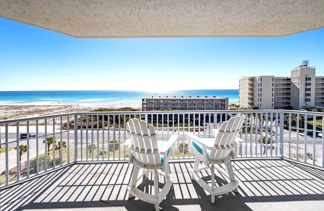 Panoramic ocean views and watch the dolphins play from your private balcony. nn