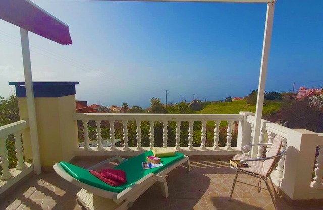 Panoramic Sea and Mountain Views: 2 master bedrooms both with ensuite bathrooms