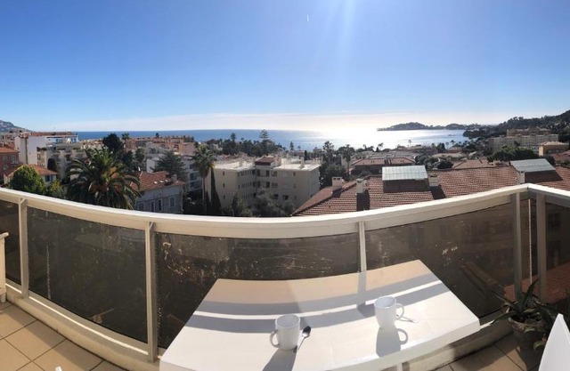 * Panoramic Top Roof in Beaulieu *