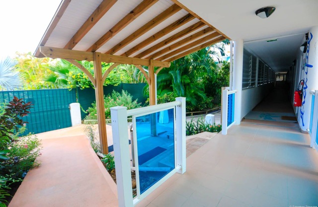 Paradis studio + beach access