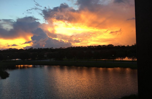 Paradise awaits you in this beautiful 3br waterfront condo