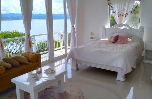 Paradise of Eternity 2-Bed Villa with Whirlpool