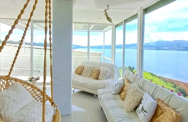 Paradise of Soul Lake Front 1-Bed Villa with Whirlpool