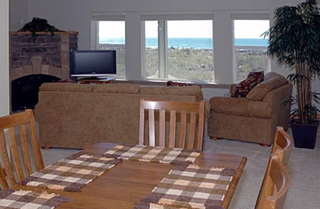 Paradise Point, Just steps away from the ocean is this oceanfront home