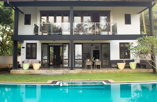 Parangi Weligama Bay
