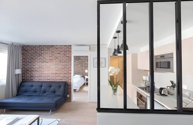 Paris 15 Tour-Eiffel Bd Grenelle - 1 chambre, Paris 15 Tour-Eiffel Bd Grenelle - 2 pièces