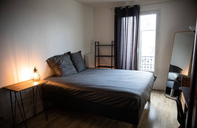 Paris Flea Market Comfy Flat