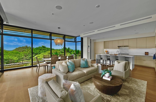 Park Lane 3300: 3 BR, 2.5 BA Apartment in Honolulu, Sleeps 6