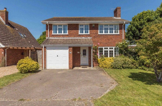 Park Side - West Wittering - a town house that sleeps 10 guests in 5 bedrooms
