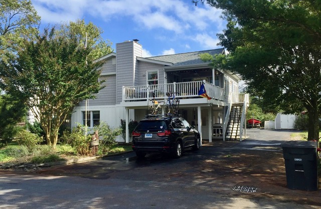 Parklike Setting With Bay View Steps From Lewes Beach