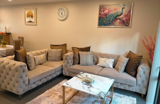 Parnell! Elegant & Modern 3Bedrooms Townhouse with Patio+ Garage-Auckland CBD