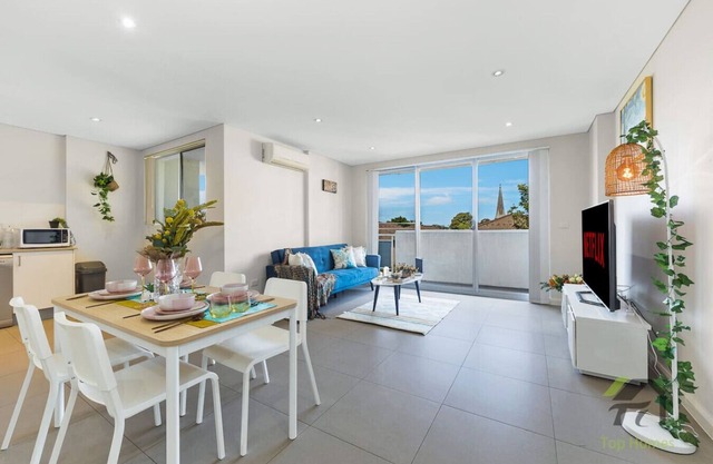 Parramatta 5-person apartment