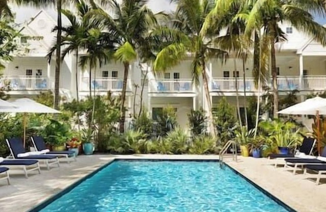Parrot Key Hotel & Villas, Beachfront, Pool, Hot Tub