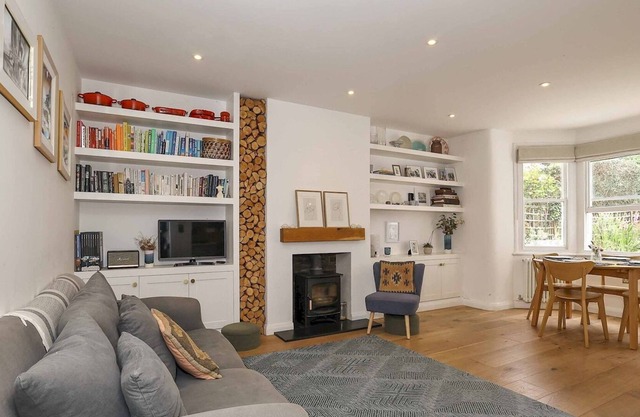 Pass the Keys | Stunning stylish apt near Richmond Bridge