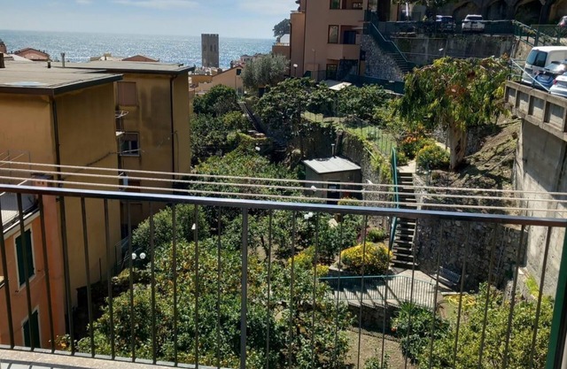 PATRICIAN HOUSE APARTMENT WITH THREE ROOMS SEA VIEW AND AC