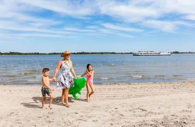 Pavilion 4 by Interhome