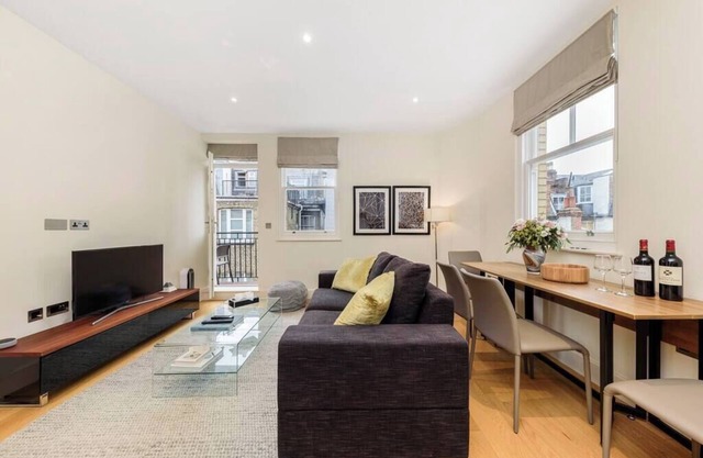PBC | Luxury One Bedroom Apartment in Central London, Fitzrovia (GT12)