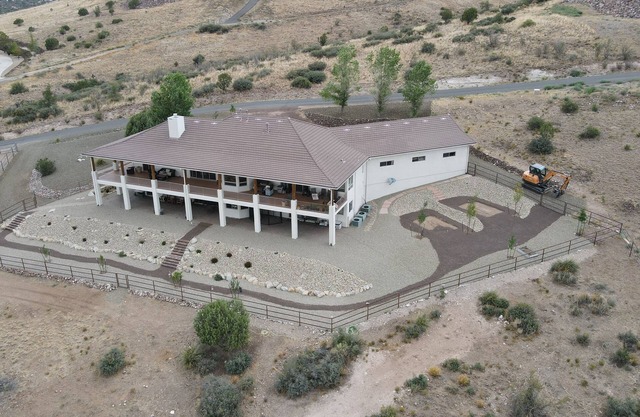 Peace and Quiet in the heart of Williamson Valley Ranch