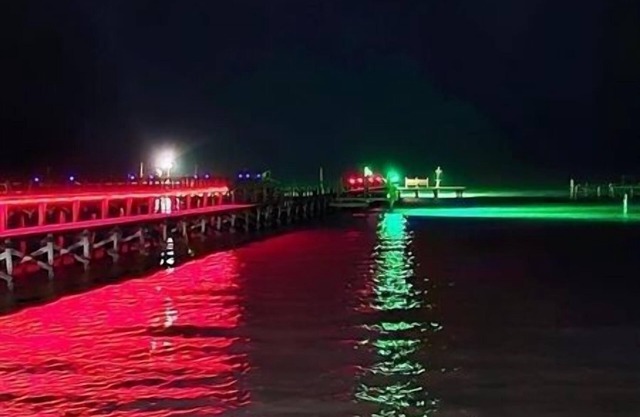 Peace & Paradise. 4 Bedroom, 4 Bath. 9 Beds. Sleeps 14. Private Fishing Pier.