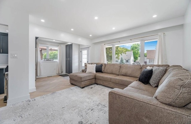 Peaceful 2-bdrm Escape in a Prime Brampton Location