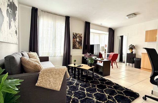 Peaceful 2 minutes European Parliament