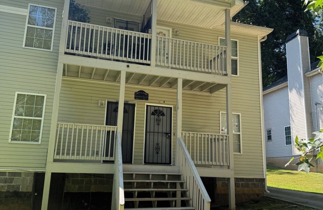 Peaceful 4-bedroom townhome with AC in Atlanta