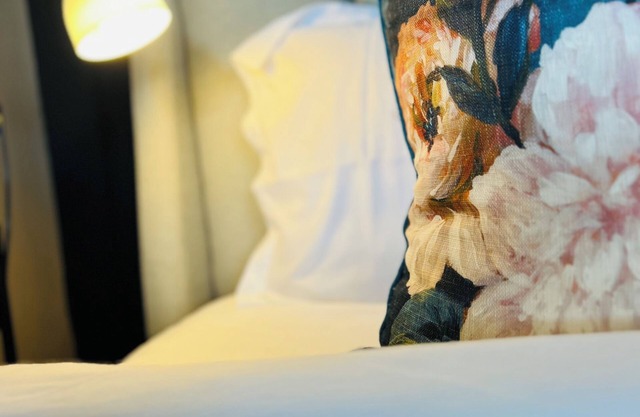 Peaceful and tranquil garden cottage in the heart of ibex hill