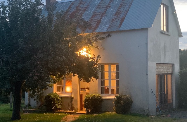 Peaceful, charming gîte in Normandy - pets welcome.