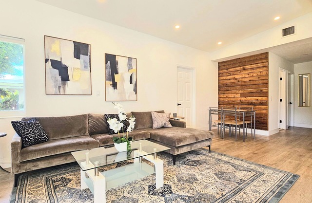 Peaceful & Convenient Fort Lauderdale Retreat Near Las Olas & Wilton Manors