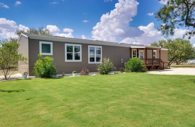 Peaceful Countryside Home w/Yard in Hawley