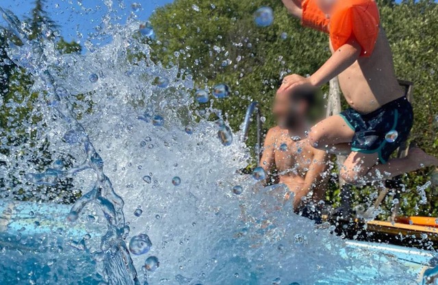 Peaceful family home 15 minutes from the beach