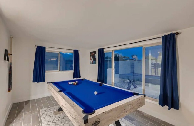 Peaceful Family Friendly 4 bedroom home w/pool.