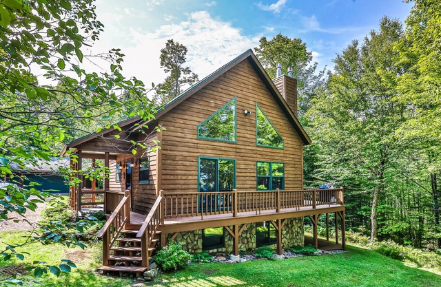 Peaceful Lakefront House with Private Dock, Free WiFi, Private W/D, & Lake Views